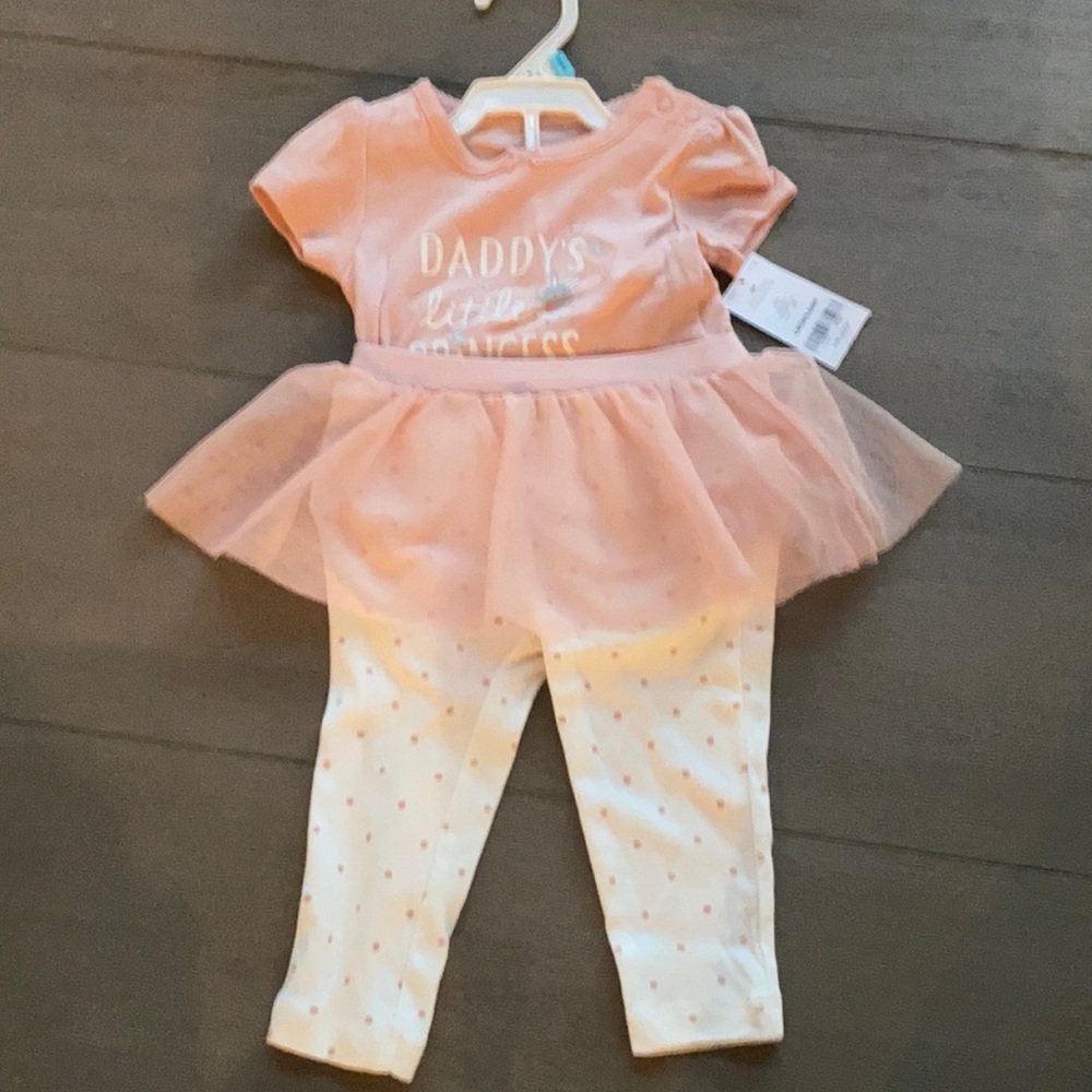 NWT Carter’s outfit 6 months